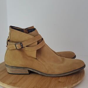 The Rail Seneca Buckle Zip Up Ankle Boot Camel Tan Suede Men's Size 41M / US 8